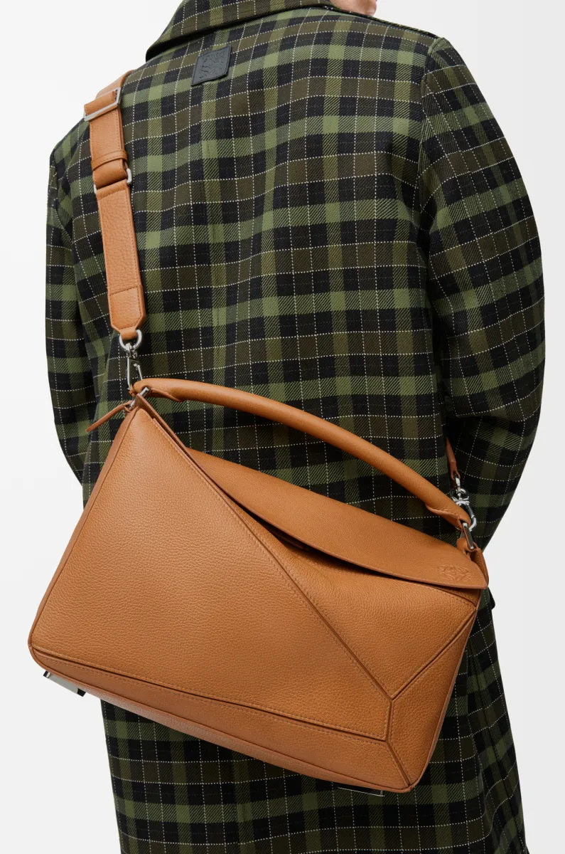 大号柔软粒面牛皮革 Puzzle 手袋