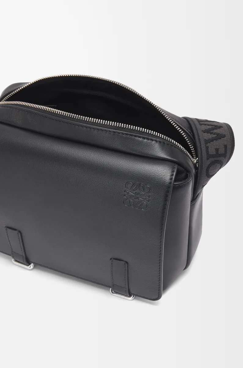 超小号柔软光滑牛皮革和提花布邮差包