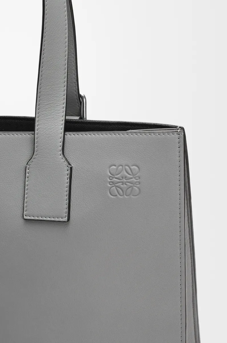 经典牛皮革 Buckle horizontal tote 手袋