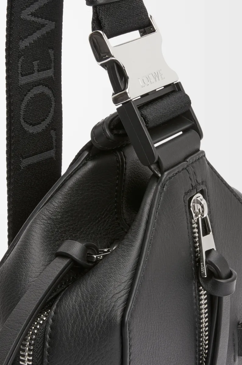 经典牛皮革 Convertible Sling 手袋