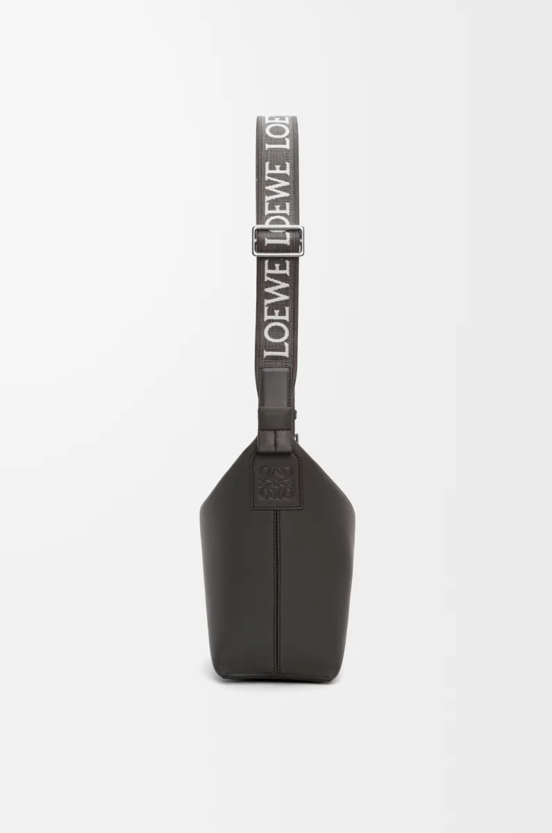 小号柔软光滑牛皮革和提花布 Cubi 斜挎包