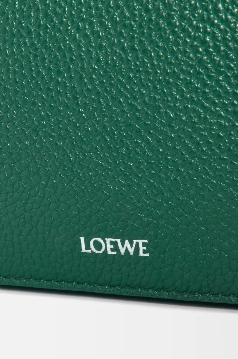 中号柔软粒面牛皮革 Pebble 邮差包