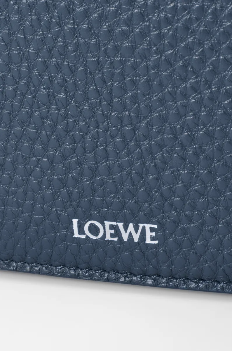 中号柔软粒面牛皮革 Pebble 邮差包