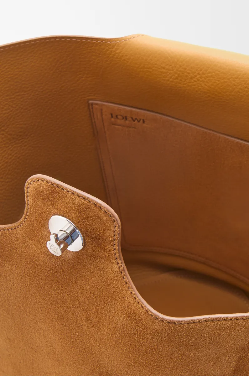 大号绒面牛皮革 Pebble Bucket 水桶手袋