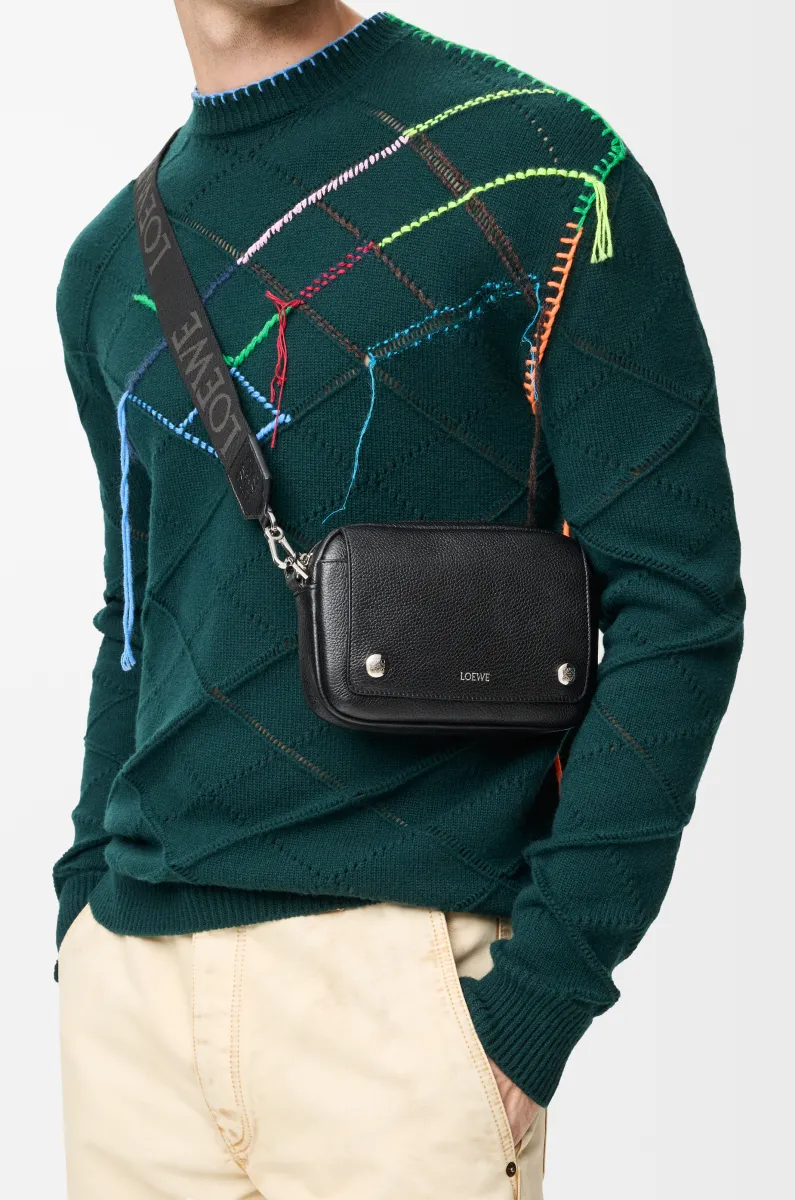 小号柔软粒面牛皮革 Pebble 邮差包