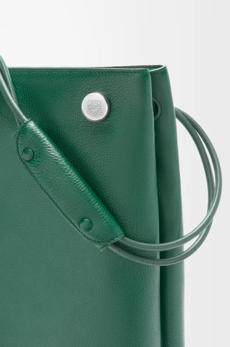 柔软粒面牛皮革 Pebble Hobo 手袋