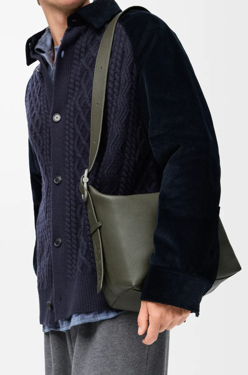 柔软粒面牛皮革 Loop Hobo 手袋