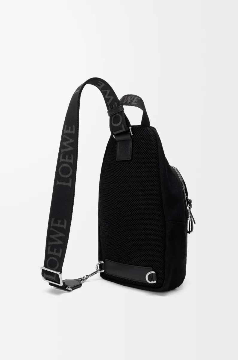 帆布和绒面革 Flex Sling 手袋