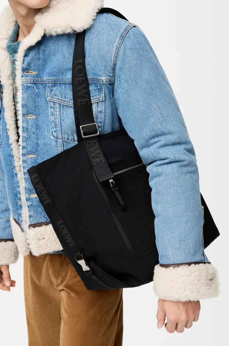 帆布和绒面革 Flex 拉链托特手袋