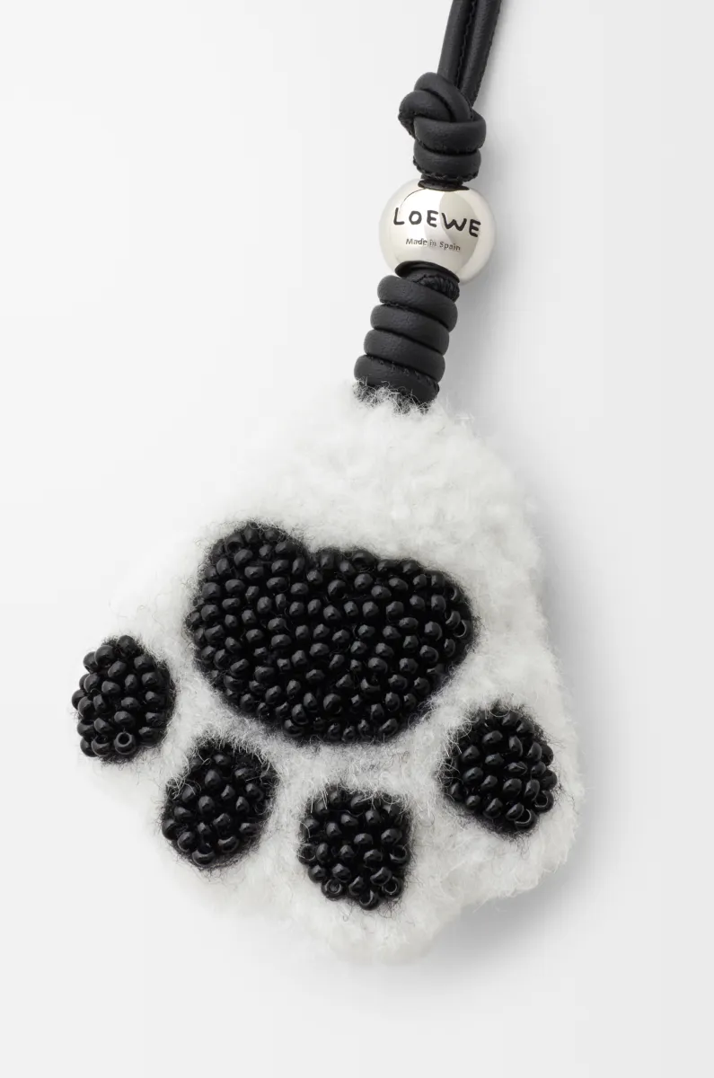 Paw charm in shearling and calfskin