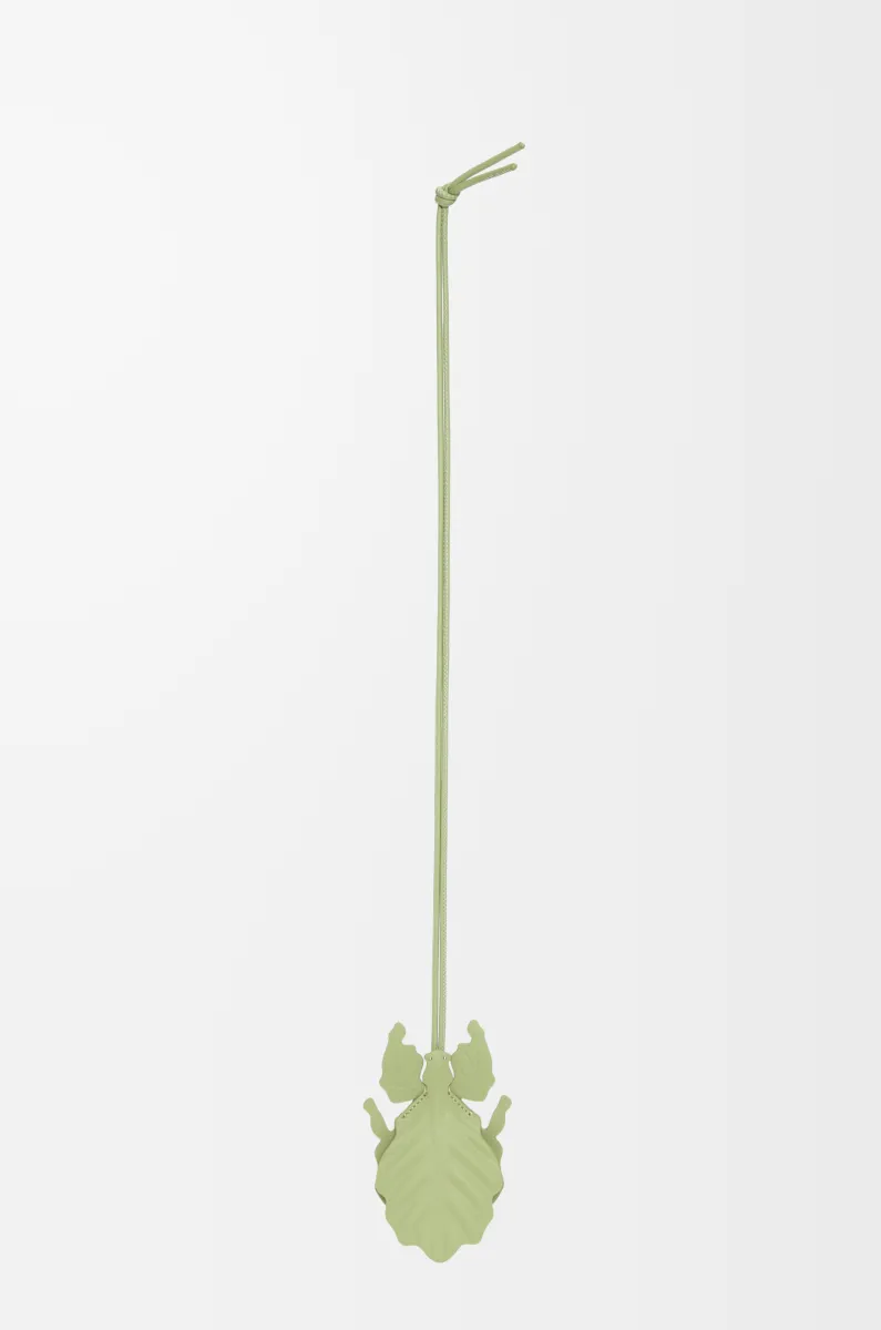 经典牛皮革叶虫钥匙扣挂饰