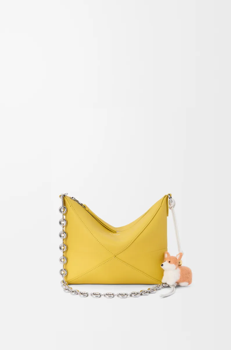 毛毡和牛皮革柯基挂饰