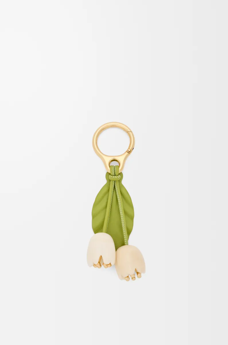 经典牛皮革花卉挂饰