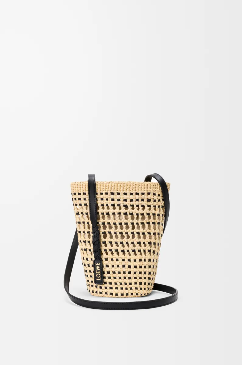 伊拉卡棕榈纤维和牛皮革 Braid 小袋