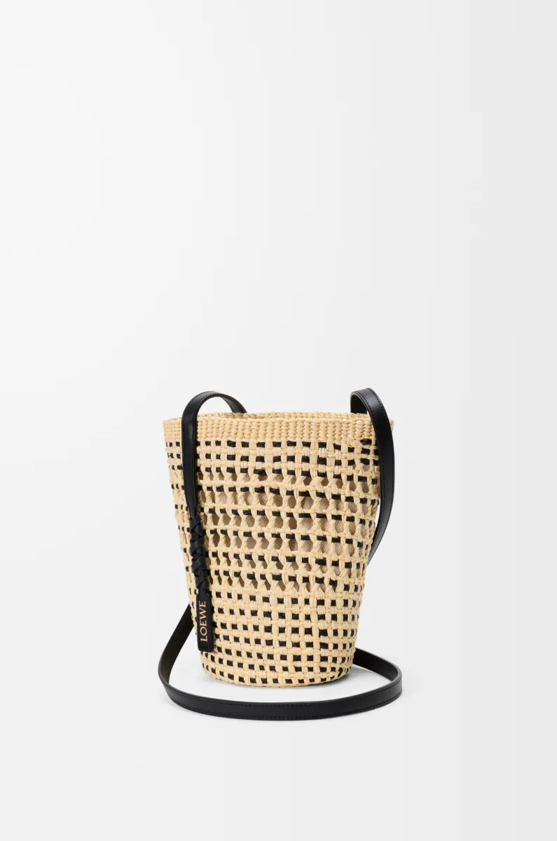 伊拉卡棕榈纤维和牛皮革 Braid 小袋