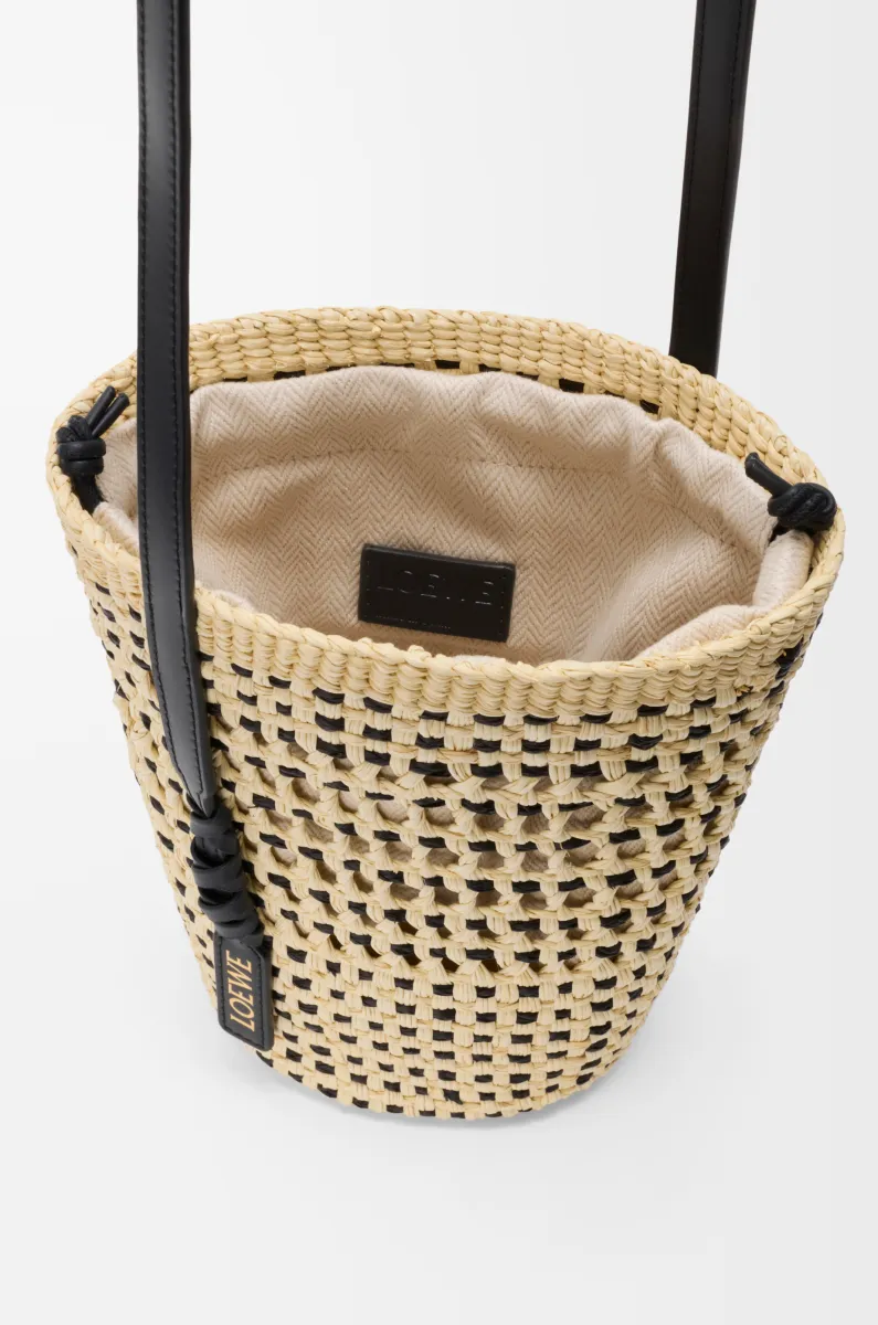 伊拉卡棕榈纤维和牛皮革 Braid 小袋