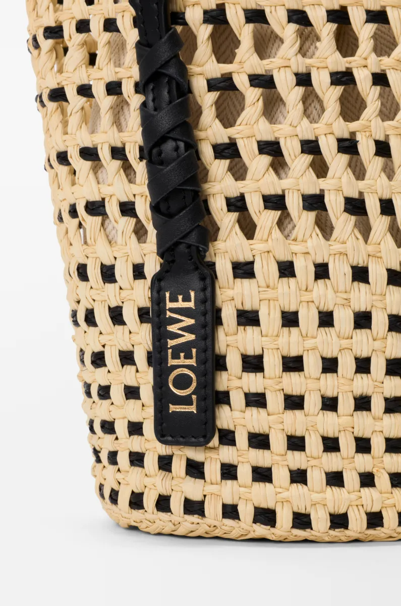 伊拉卡棕榈纤维和牛皮革 Braid 小袋