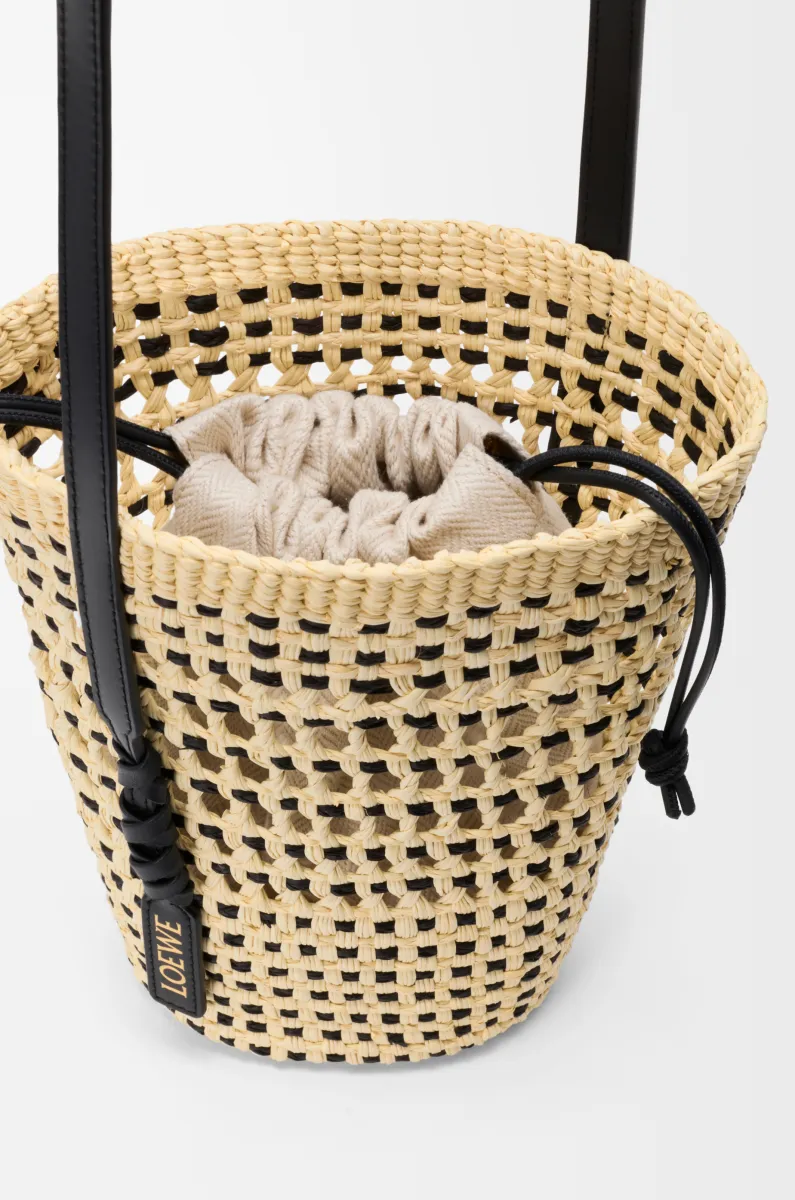 伊拉卡棕榈纤维和牛皮革 Braid 小袋