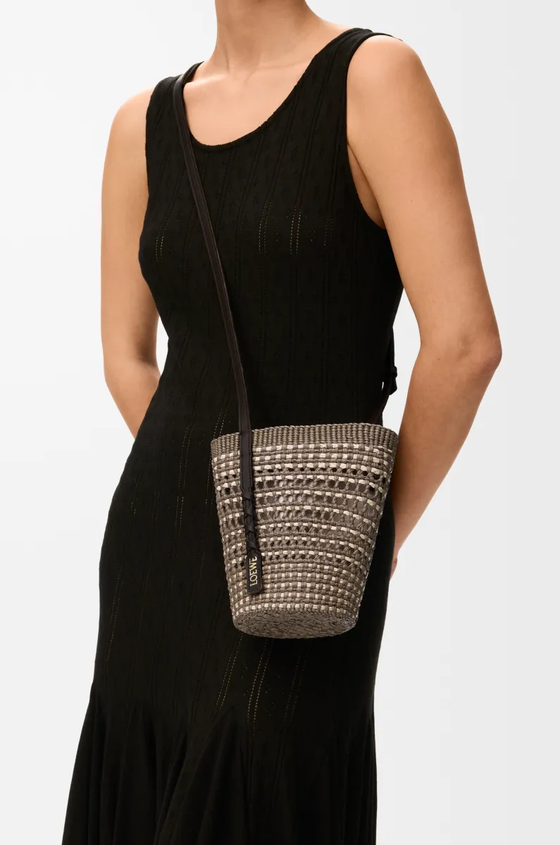 Braid pocket in iraca palm and calfskin