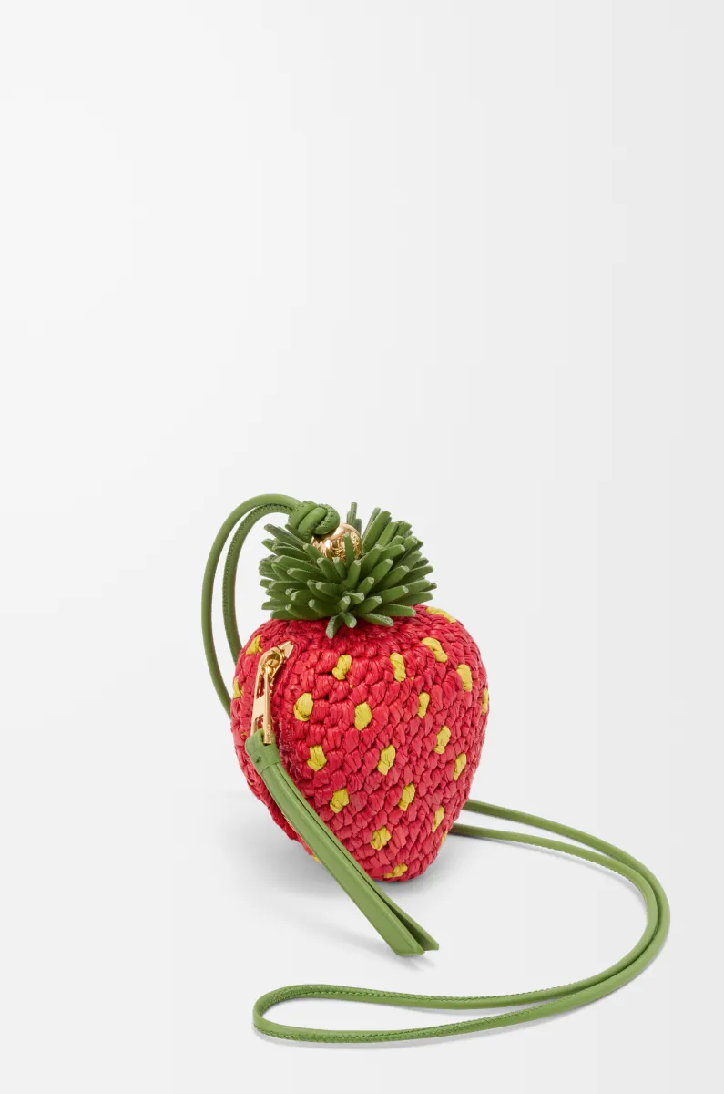 拉菲草和经典牛皮革草莓硬币钱包