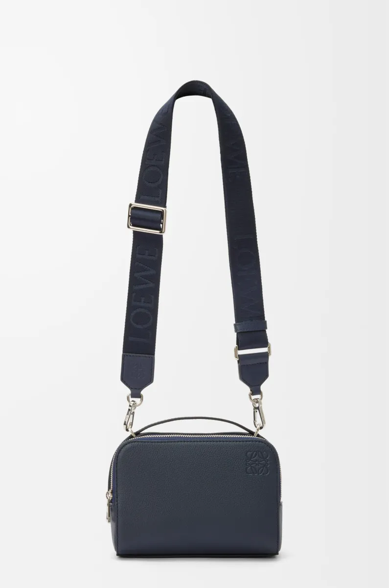 迷你柔软粒面牛皮革相机斜挎包