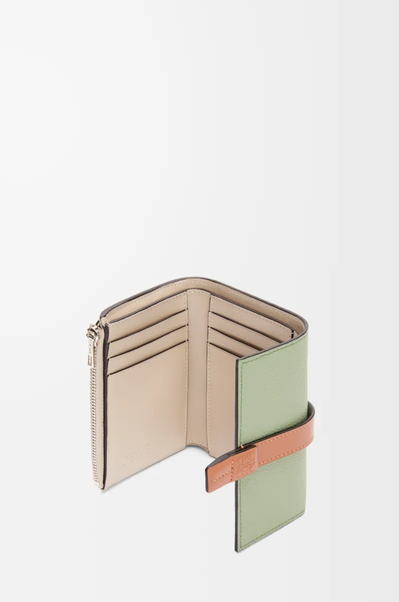 小号柔软粒面牛皮革垂直钱包