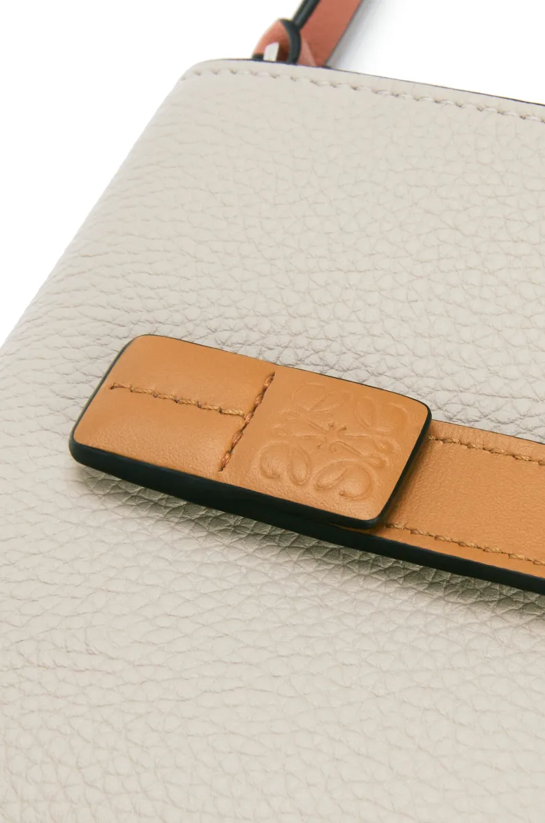 柔软粒面牛皮革紧凑拉链钱包