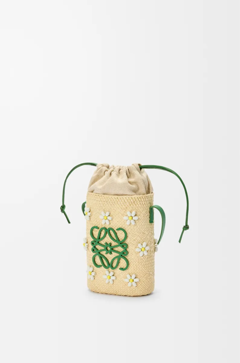 伊拉卡棕榈纤维和牛皮革方形小袋