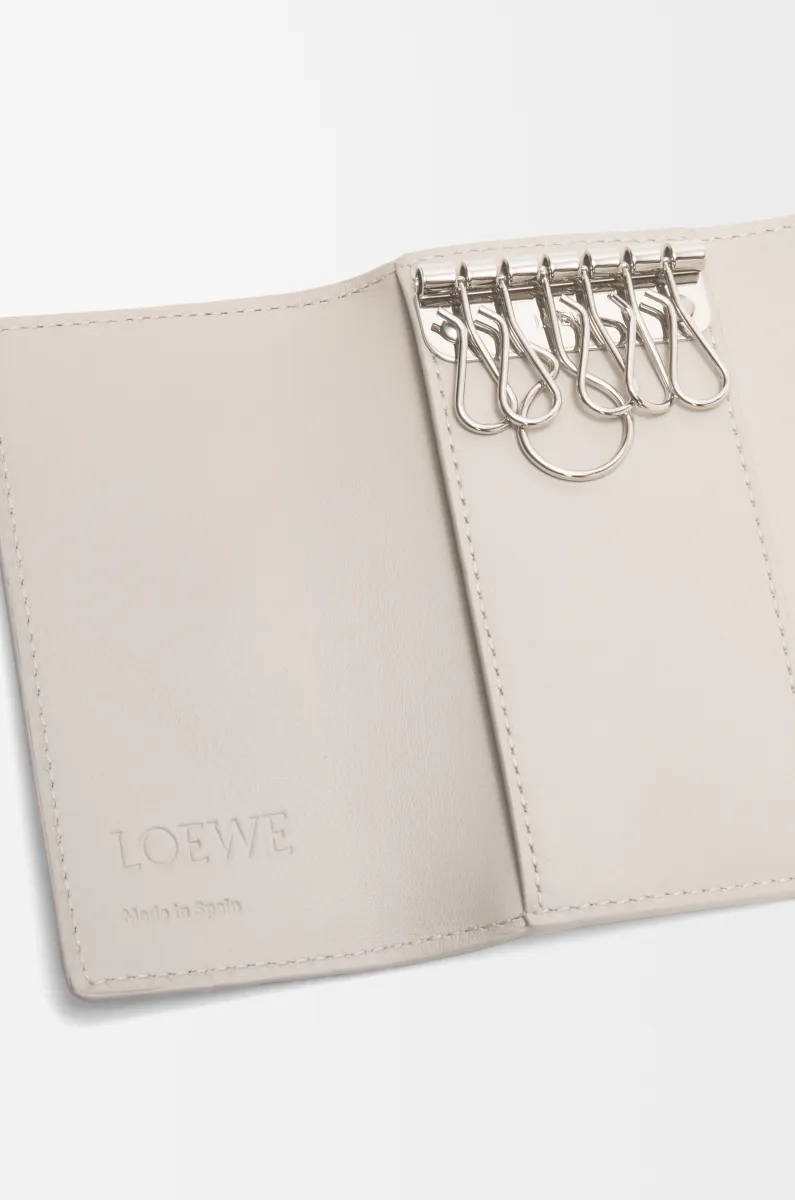 鹅卵石纹牛皮革 Anagram 钥匙包