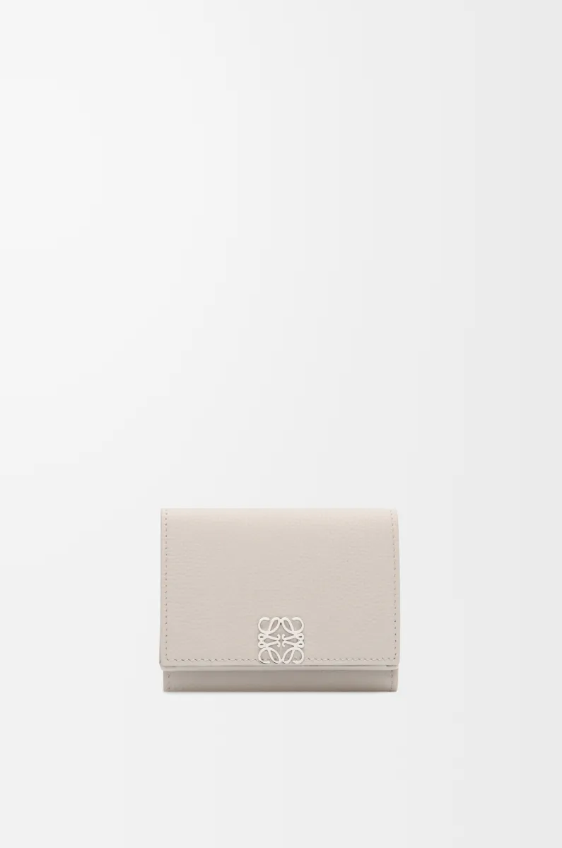 鹅卵石纹牛皮革 Anagram 三折钱包