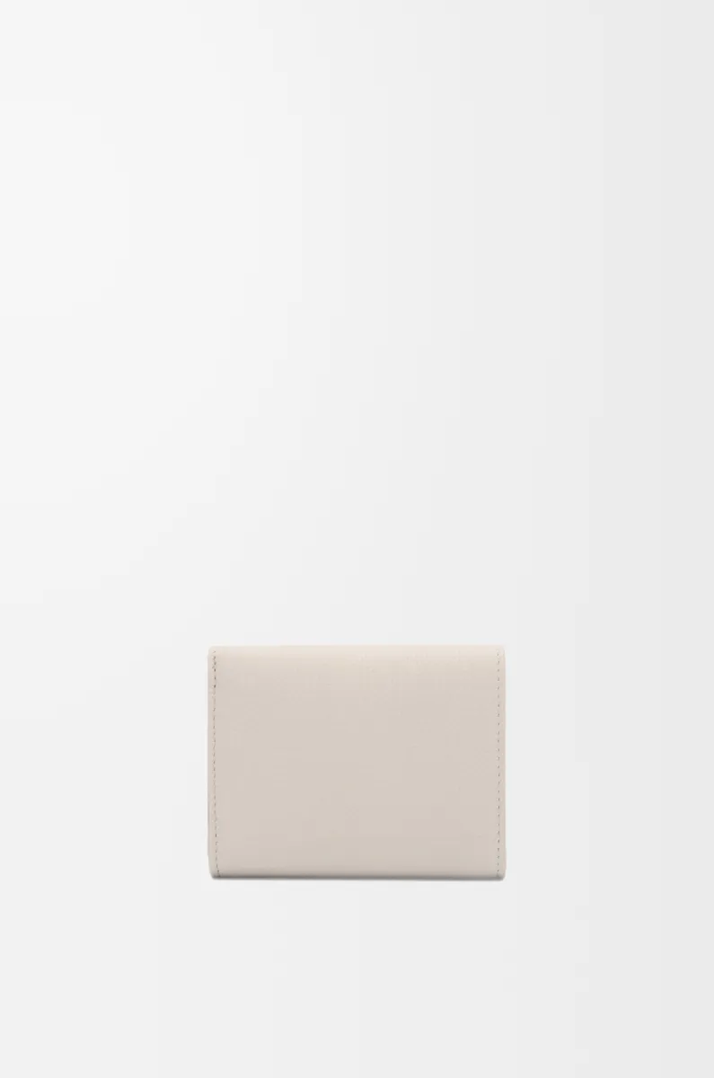 鹅卵石纹牛皮革 Anagram 三折钱包