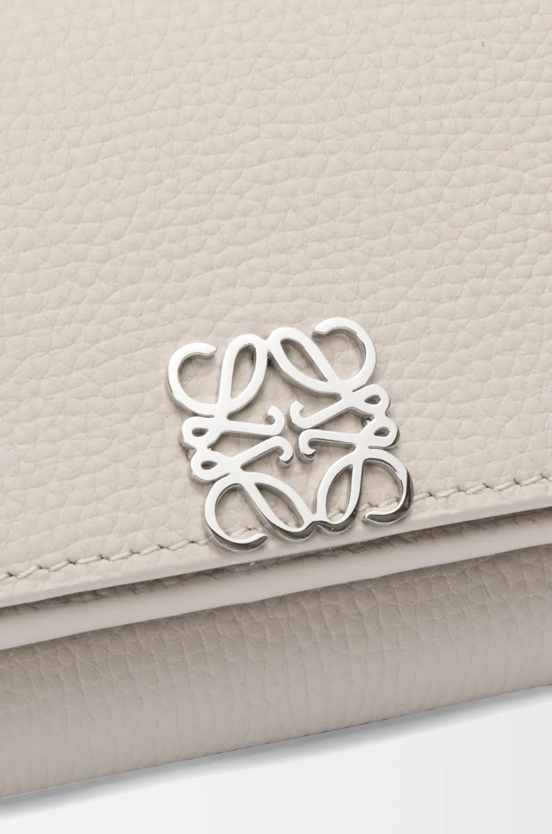 鹅卵石纹牛皮革 Anagram 三折钱包