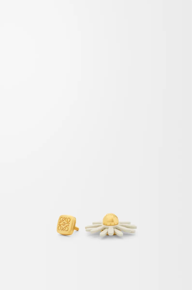 牛皮革花卉别针