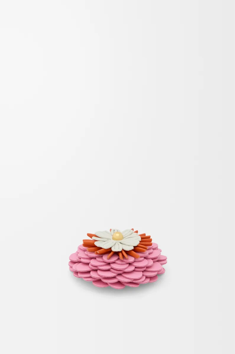 牛皮革花卉别针