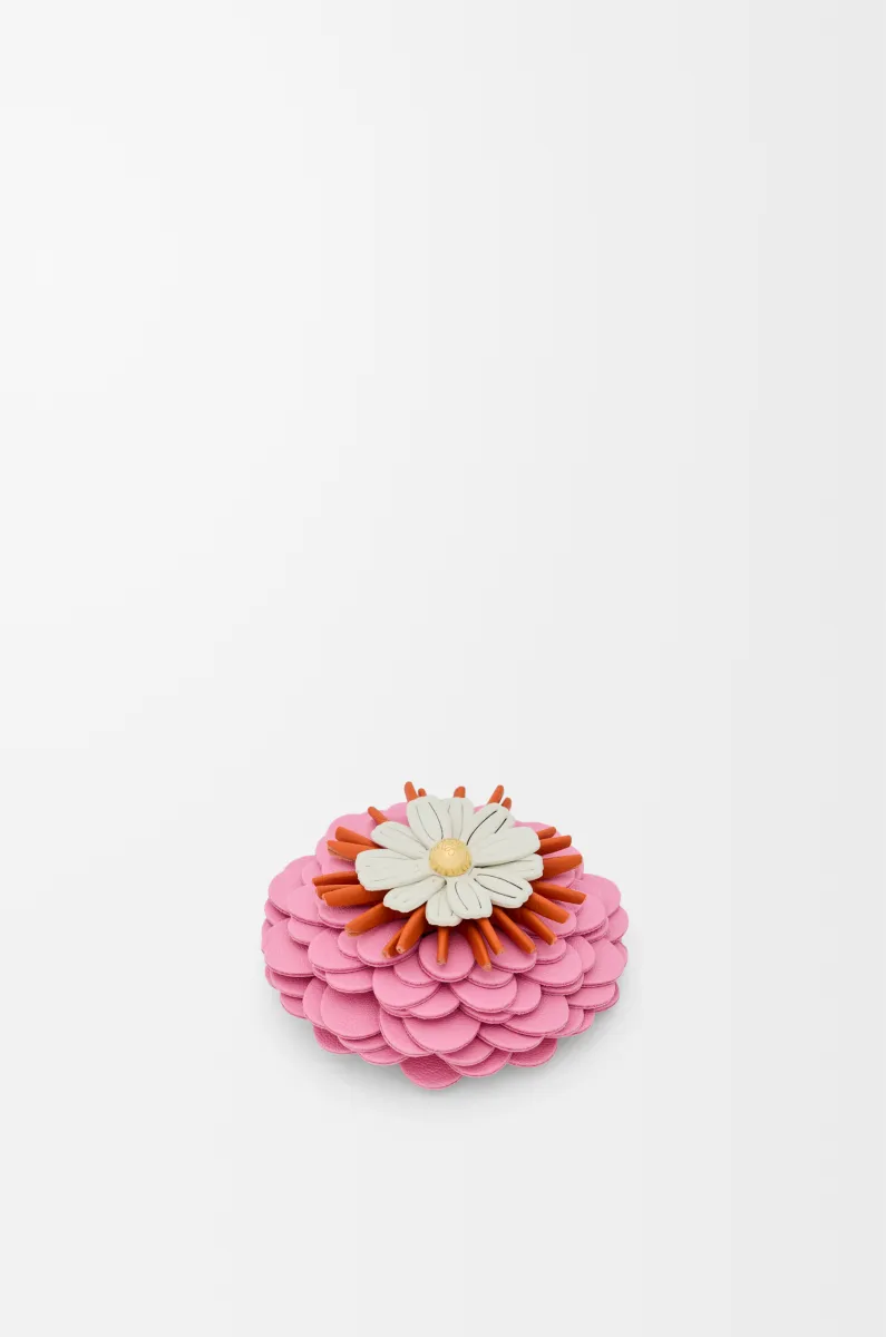 牛皮革花卉别针