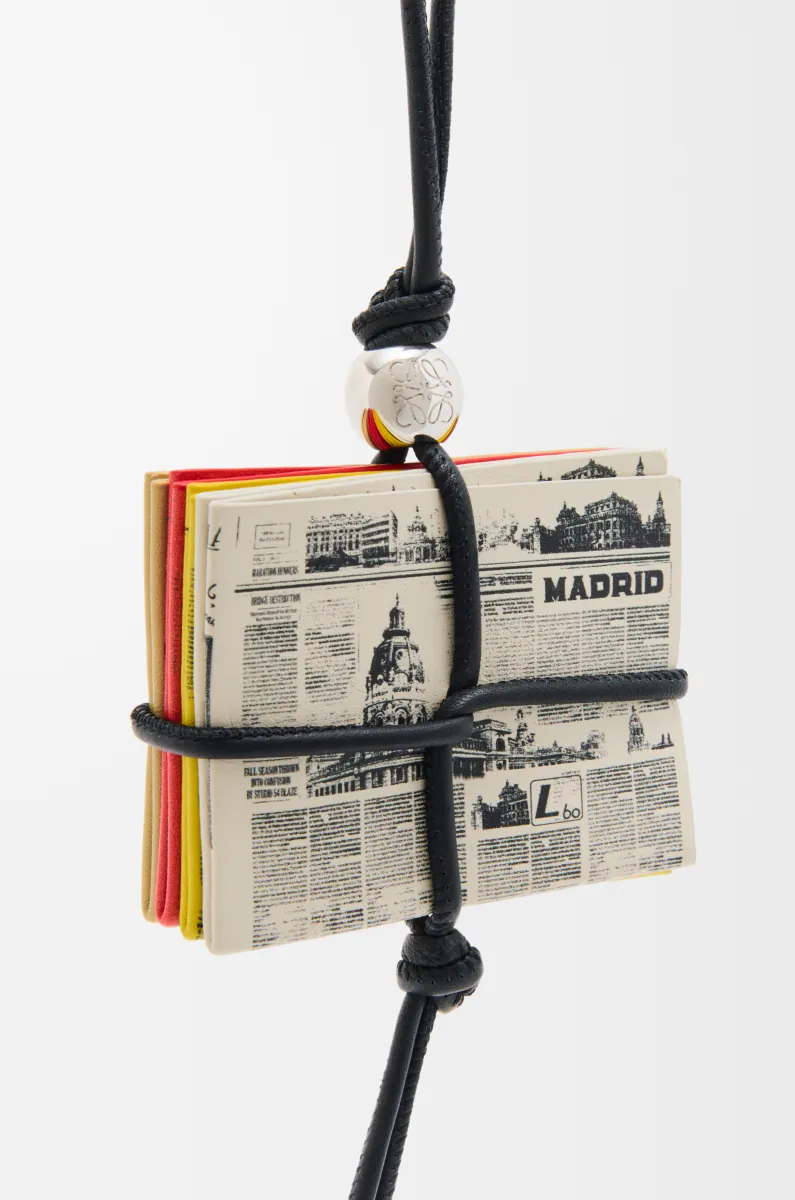 牛皮革报纸挂饰