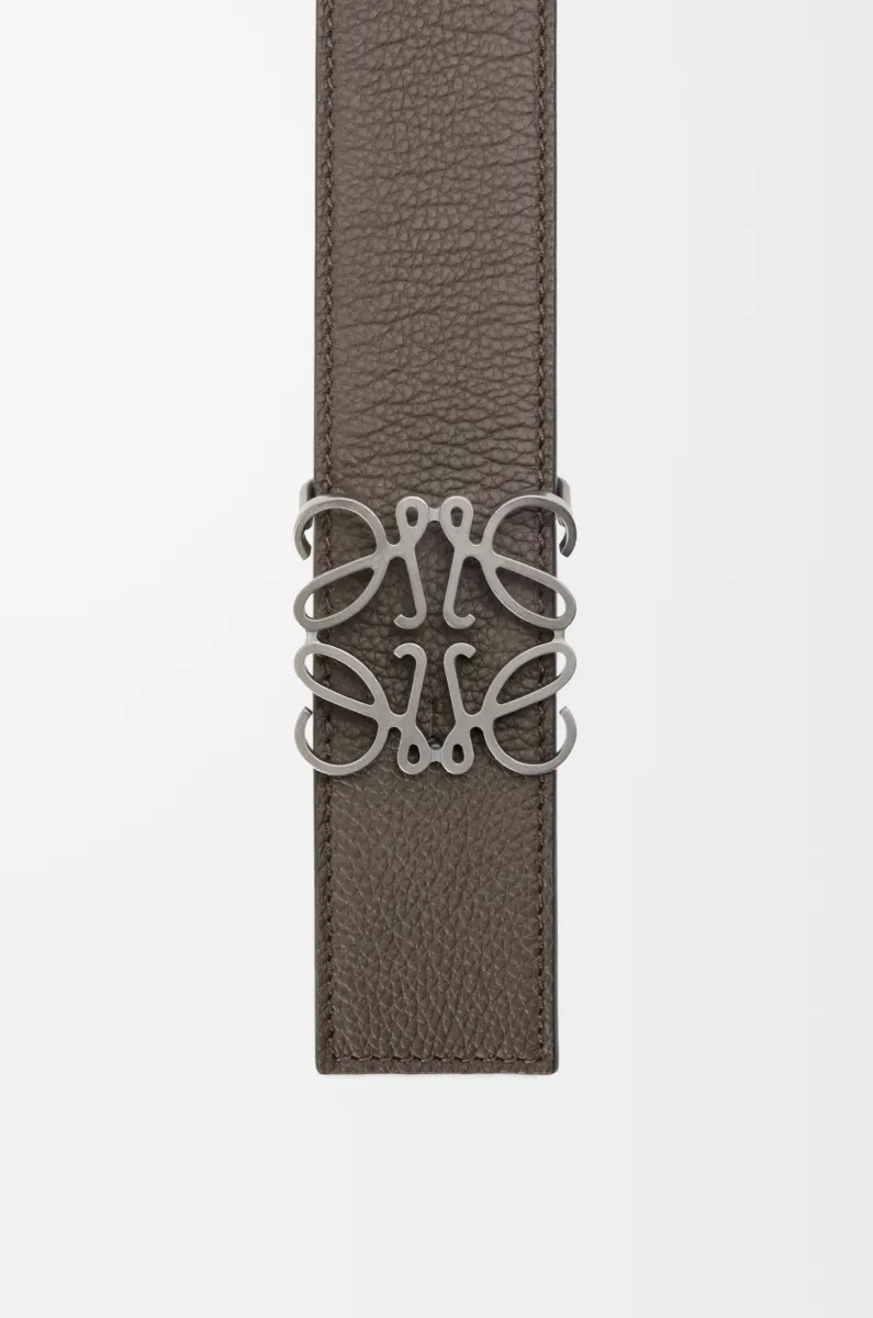 柔软粒面牛皮革和光滑牛皮革双面 Anagram 腰带