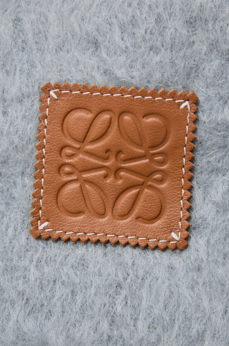 马海毛和羊毛围巾