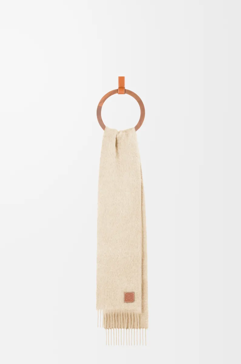 马海毛和羊毛围巾