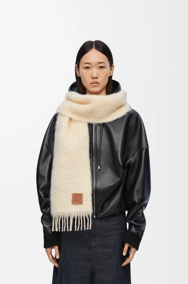 马海毛和羊毛围巾