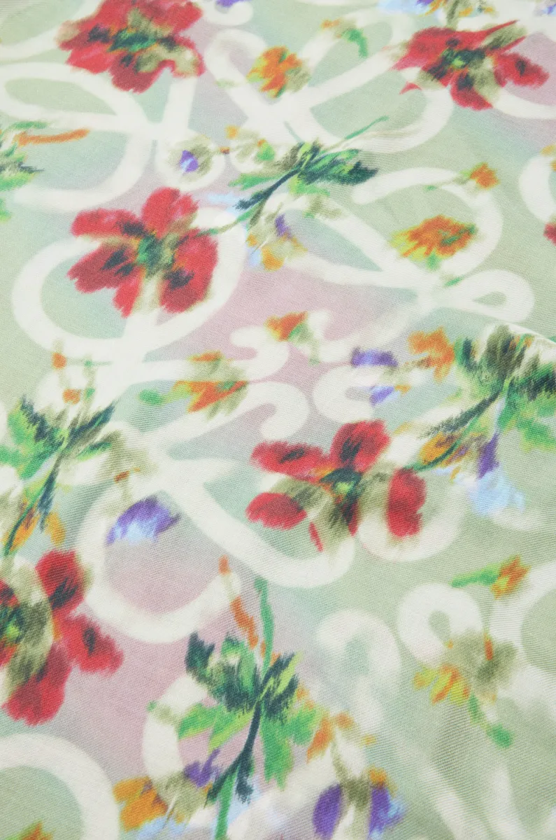 羊绒和丝绸围巾