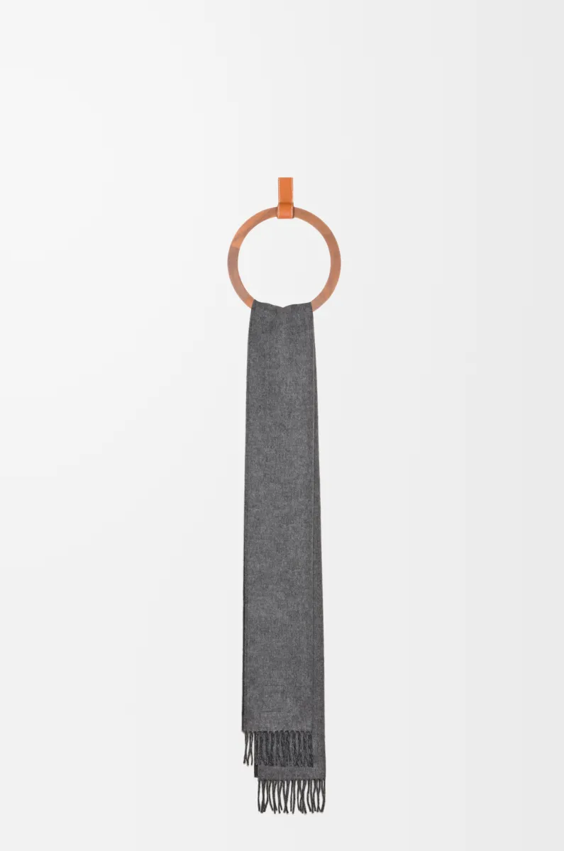 羊毛和羊绒围巾