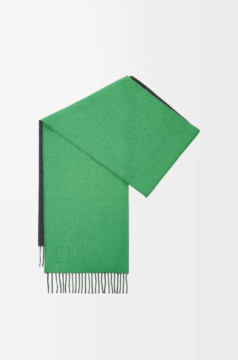 羊毛和羊绒围巾