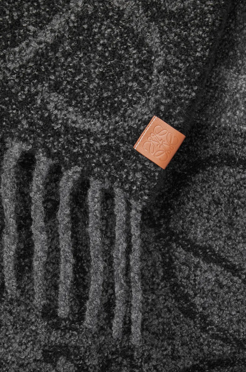 羊驼毛和羊毛 Anagram 围巾