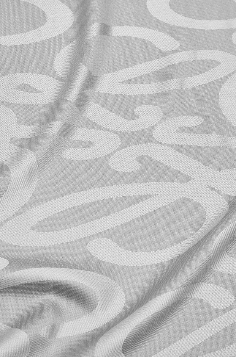 丝绸和羊毛围巾