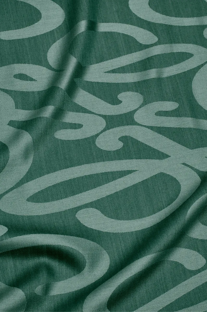 丝绸和羊毛围巾