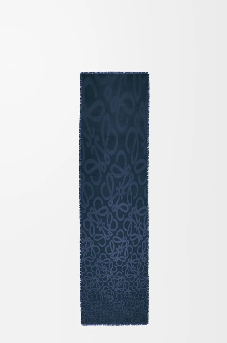 丝绸和羊毛围巾