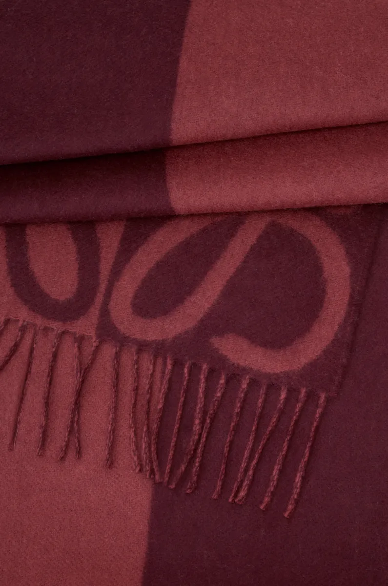 羊毛和羊绒围巾