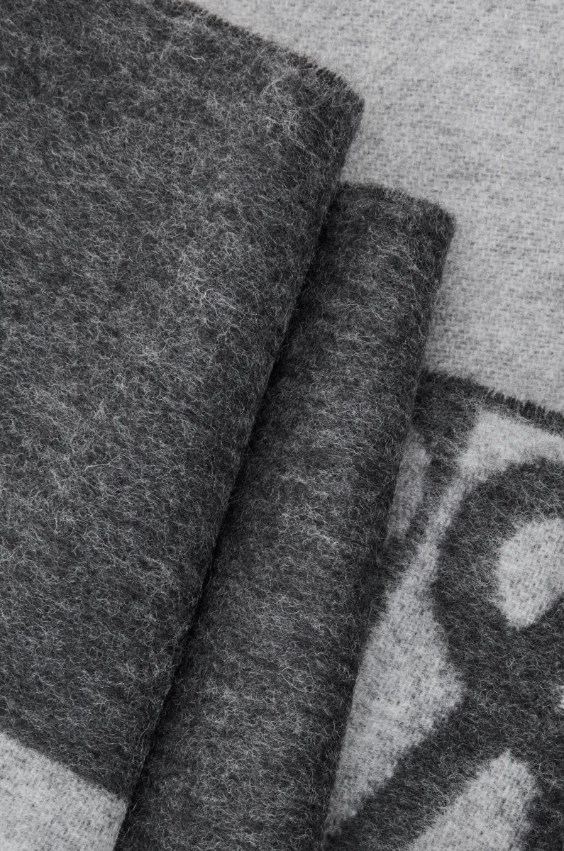 Scarf in wool and cashmere