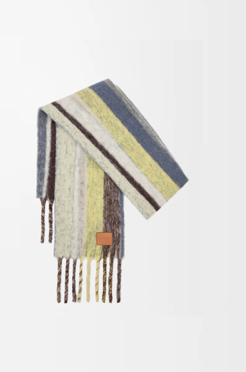 羊驼毛和羊毛混纺围巾